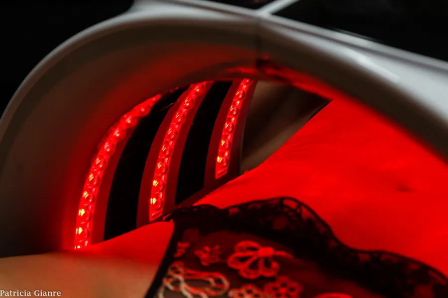 Equipo de luz utilizado en el spa